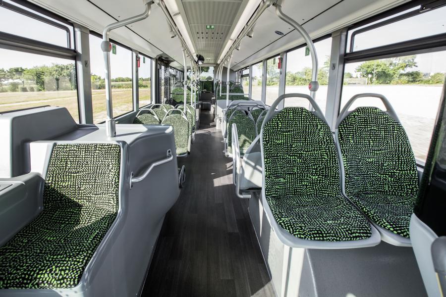 Интерьер Mercedes-Benz Citaro Hybrid (O 530) 2017 года  (фото 21 из 45)